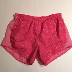 LAST CHANCE Nike dri-fit tempo shorts